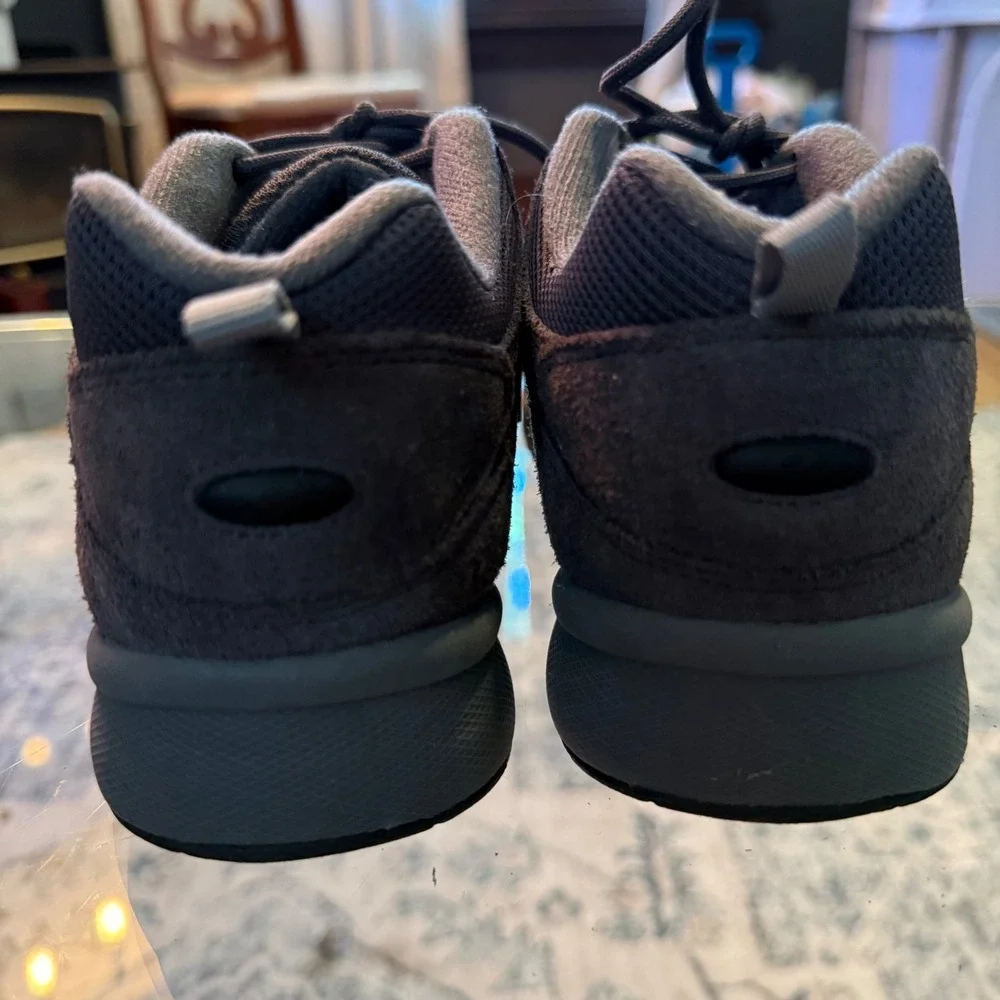 Easy Spirit Romy Women 8M Dark Gray Suede Walking Shoes Sneakers Lace Up